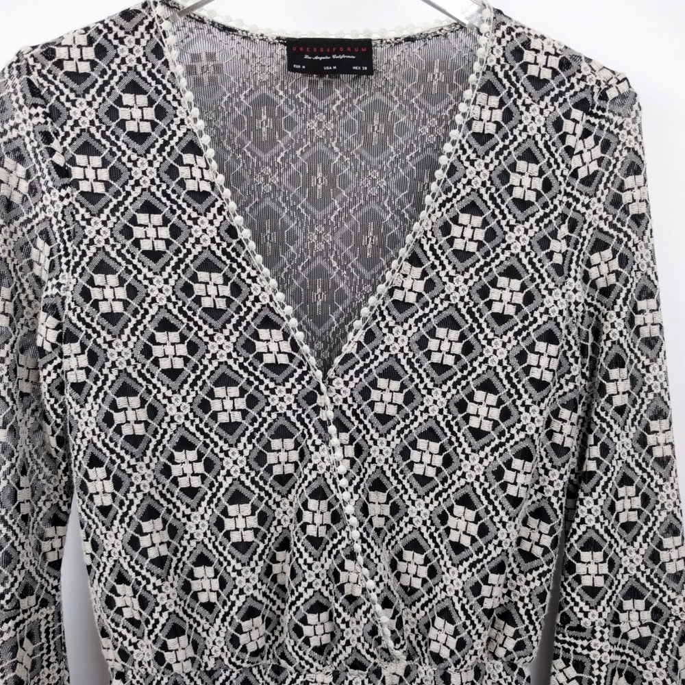 Dress Forum Bell Sleeve Romper Size M - Picture 7 of 8